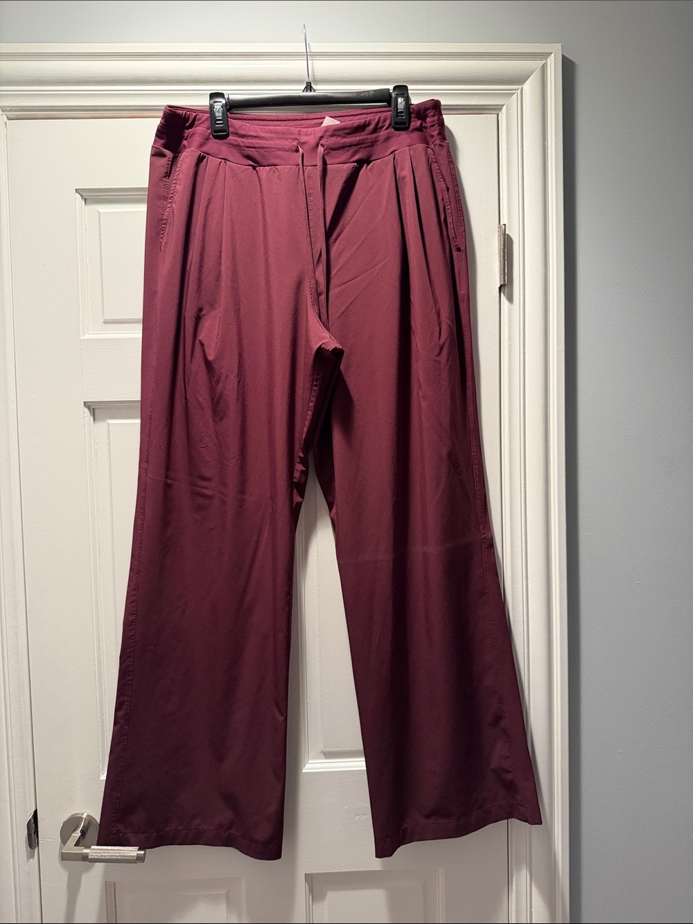 Wide-Leg Drawstring Pants in Burgundy — Women